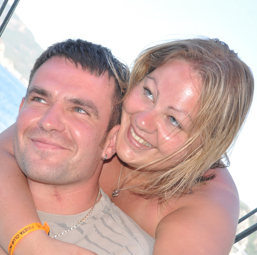 Julie Foster Photo 17
