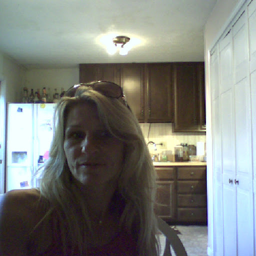 Sarah Coleman Photo 15