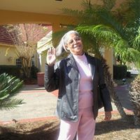 Gloria Summers Photo 12
