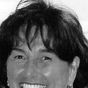 Kristine Russell Photo 9