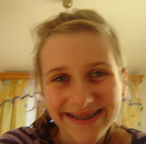 Julia Schweizer Photo 3