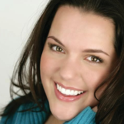 Emily Mixon Photo 7