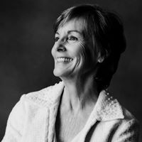 Laurie Forbes Photo 27