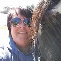 Lisa Holliday Photo 39