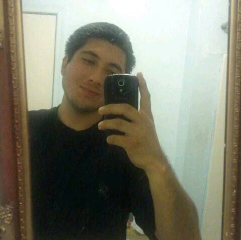Derek Ruiz Photo 6