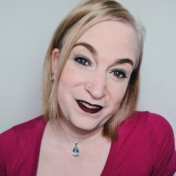 Ashley Bell Photo 3
