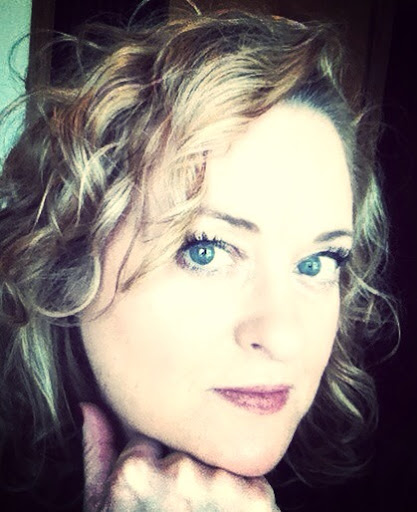 Julie Farmer Photo 15