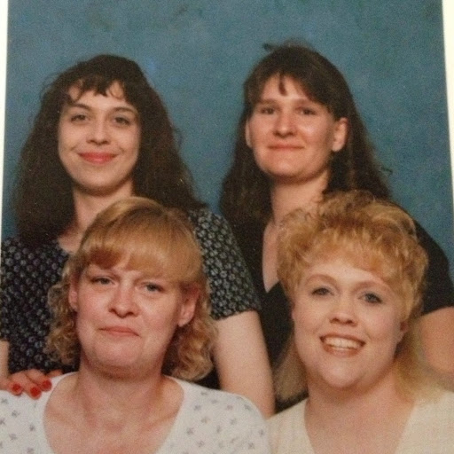 Roberta Fuller Photo 25