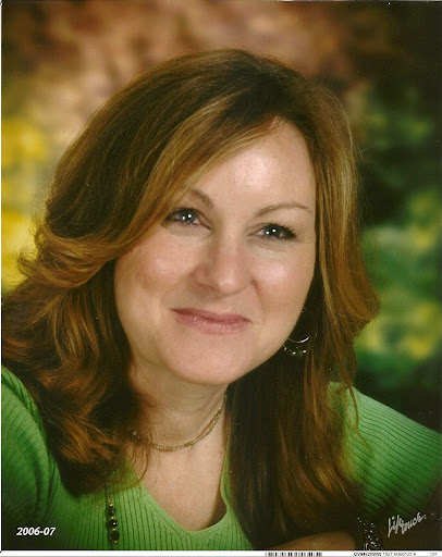 Elizabeth Valente Photo 33