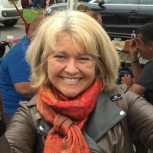 Maxine Robbins Photo 16