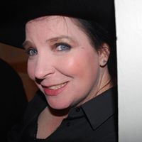 Holly Jackson Photo 28
