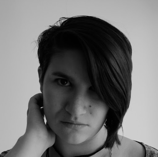 Laura Castro Photo 10