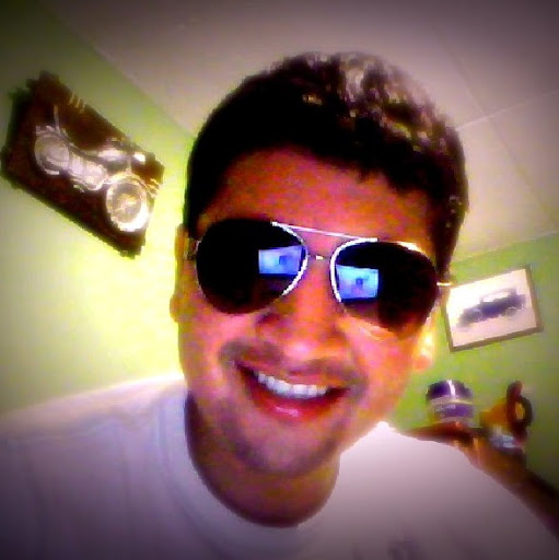 Israel Patino Photo 4