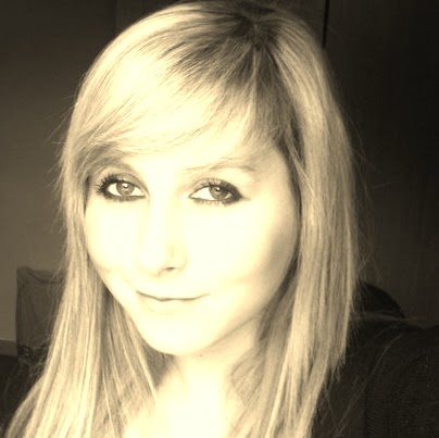 Rachael Cartwright Photo 17