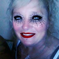 Suzanne Power Photo 17
