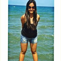Claire Fernandez Photo 4