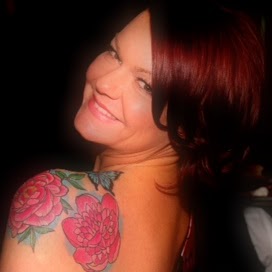 Traci Lyle Photo 3