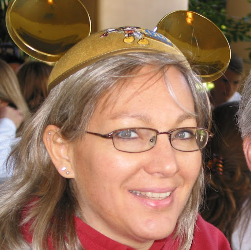 Debbie Hardy Photo 14