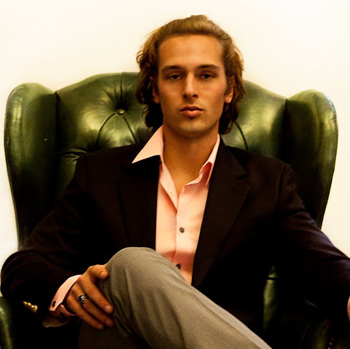 Christopher Walker Photo 26