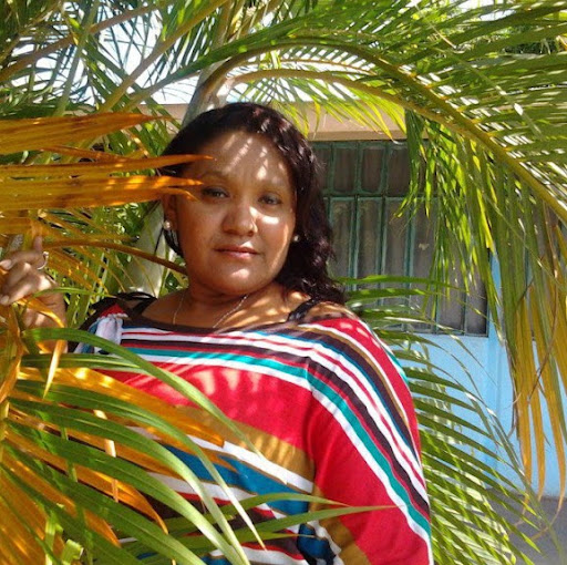 Carmen Lozada Photo 12