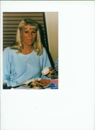 Carol Armstrong Photo 40