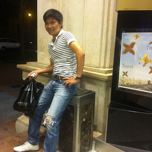 Cuong Dang Photo 17
