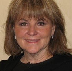 Linda Lang Photo 19