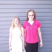 Julie Wagner Photo 15