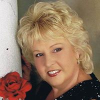 Donna Vaughn Photo 13