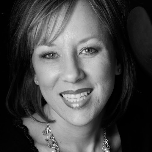 Kristin Walker Photo 32