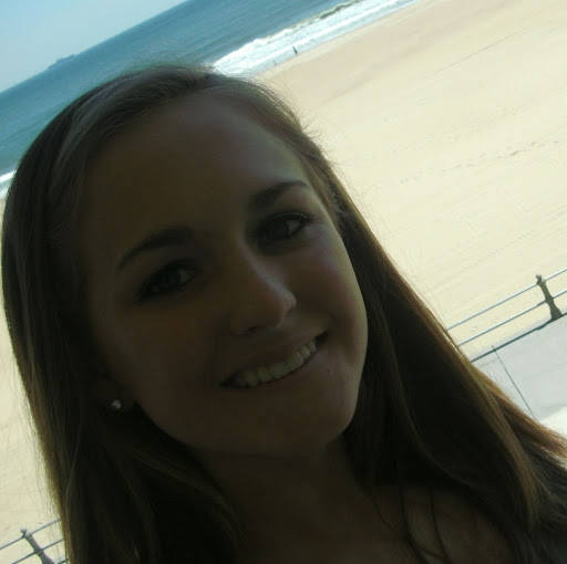 Alyson Robbins Photo 13