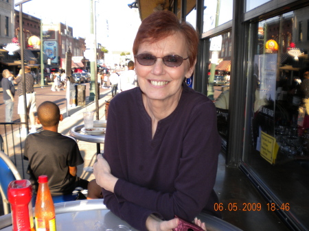Linda Berry Photo 4