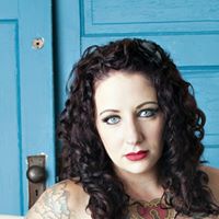 Andrea Major Photo 24