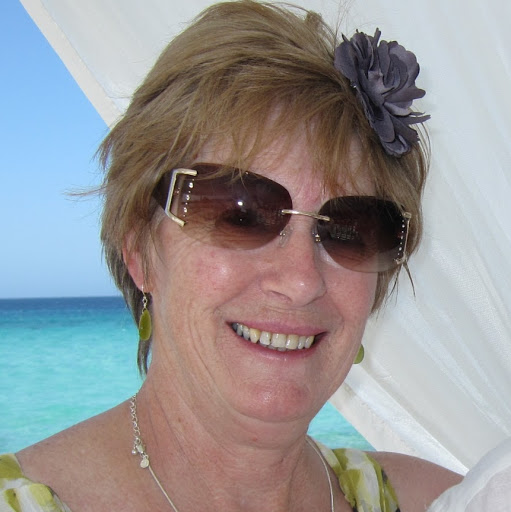 Elaine Curtis Photo 11