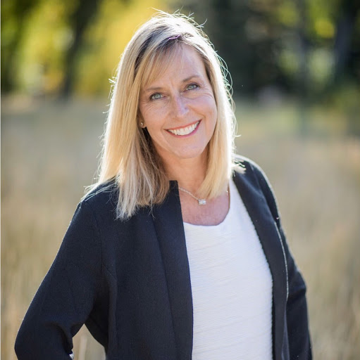 Carrie Larson Photo 23