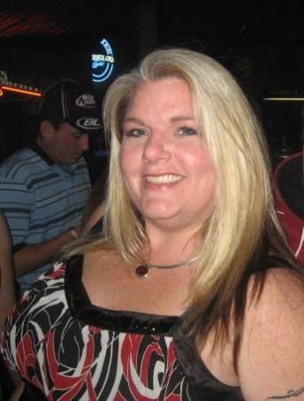 Michelle Sanders Photo 13