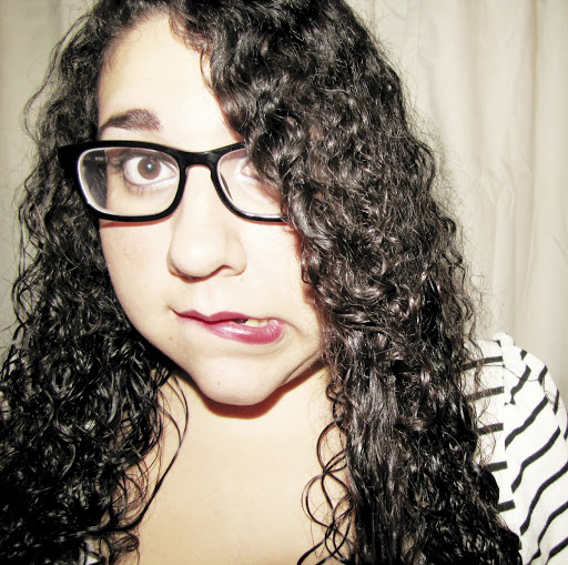 Nicole Hernandez Photo 27