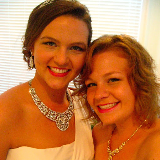 Katherine Bennett Photo 20