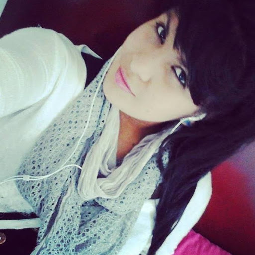 Angie Ojeda Photo 12