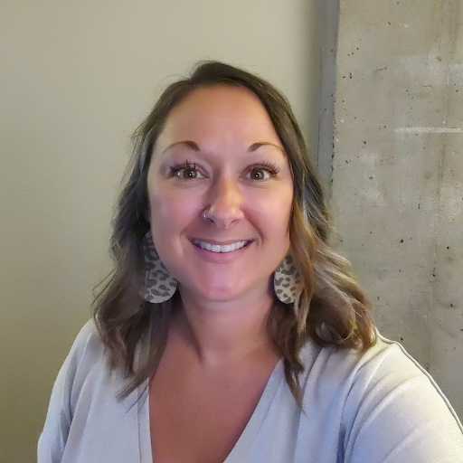 Alison Mayer Photo 20