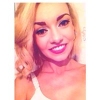 Amy Dunne Photo 9