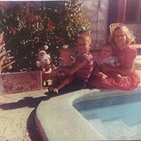 Jackie Ellis Photo 46