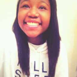 Danielle Bell Photo 34