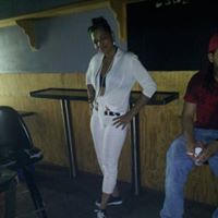 Roberta Arnold Photo 27