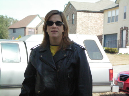 Lisa Holt Photo 35