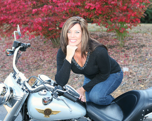 Michelle Atwood Photo 28