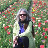Elizabeth Nisbet Photo 14
