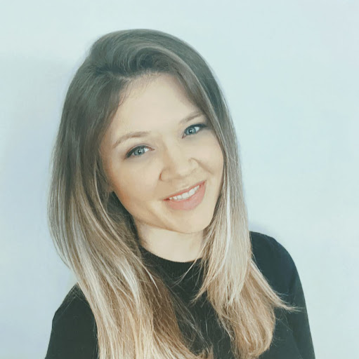 Erika Poole Photo 19
