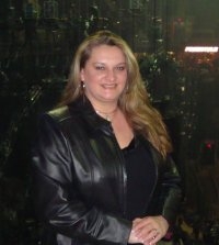 Amy Robertson Photo 13