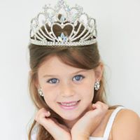 Elizabeth Hardin Photo 10
